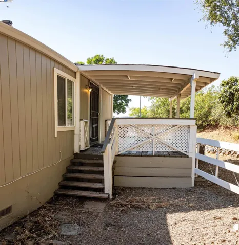 8400 Old Melones Dam Rd., Jamestown, California 95327