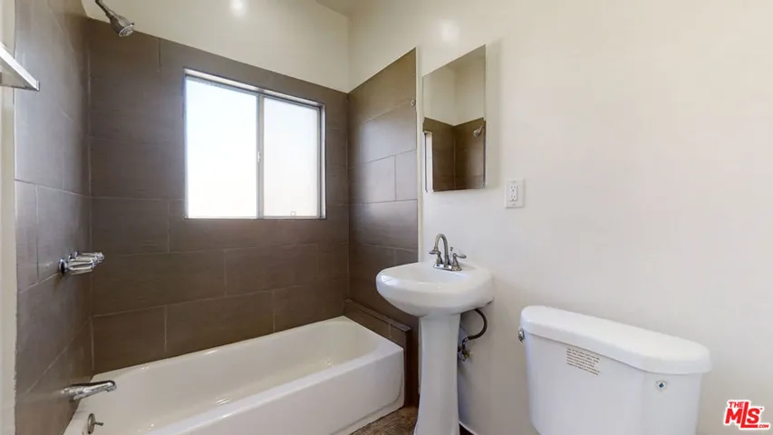 738 New Hampshire Avenue 507, Los Angeles, California 90005