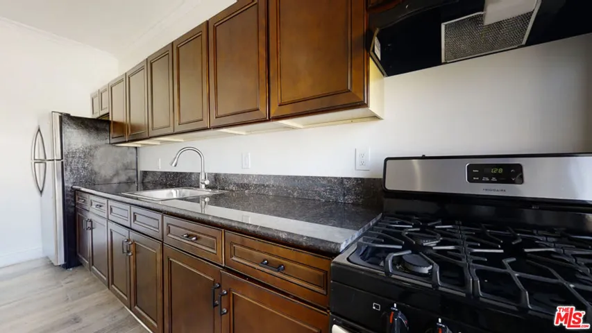 738 New Hampshire Avenue 507, Los Angeles, California 90005