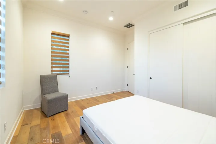 167 Newall, Irvine, California 92618
