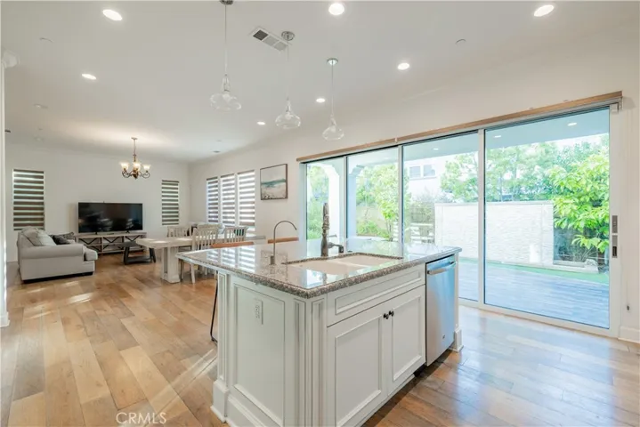 167 Newall, Irvine, California 92618