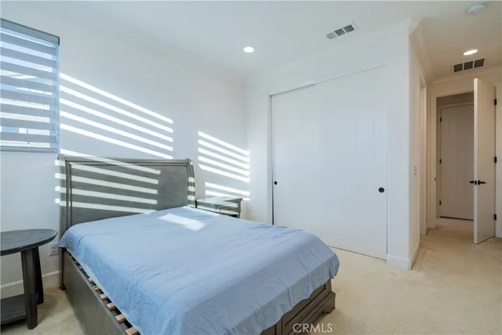 167 Newall, Irvine, California 92618