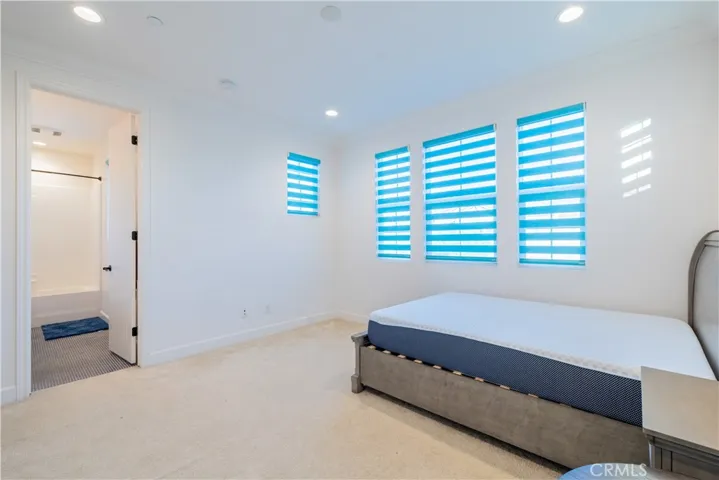 167 Newall, Irvine, California 92618