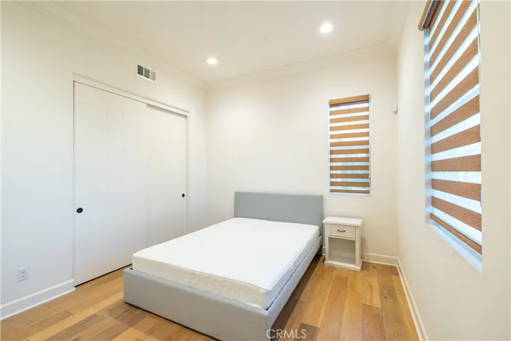 167 Newall, Irvine, California 92618