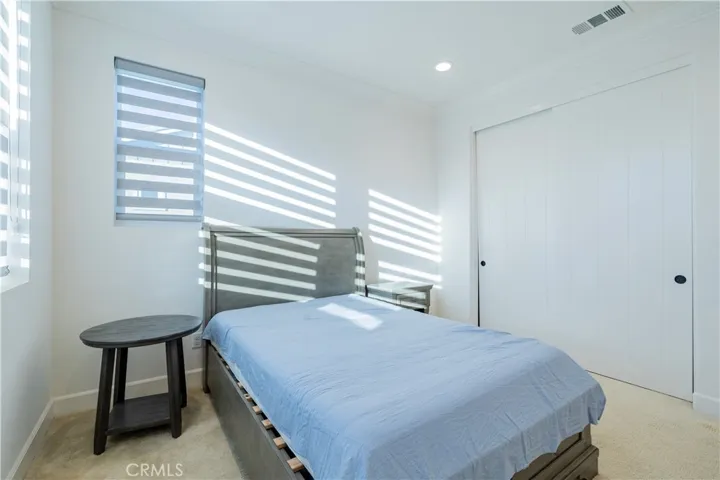 167 Newall, Irvine, California 92618