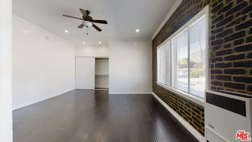 738 New Hampshire Avenue 205, Los Angeles, California 90005
