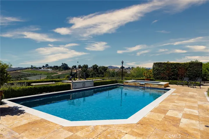 9750 Adams Court, Escondido, California 92026