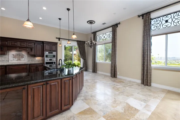 9750 Adams Court, Escondido, California 92026