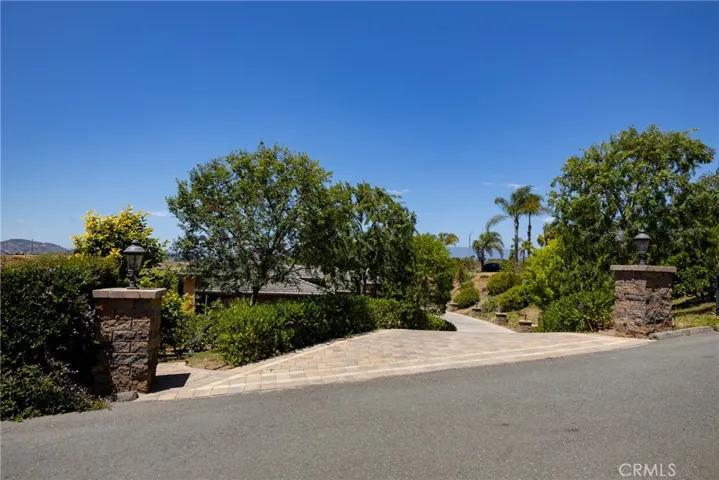 Entry of Driveway