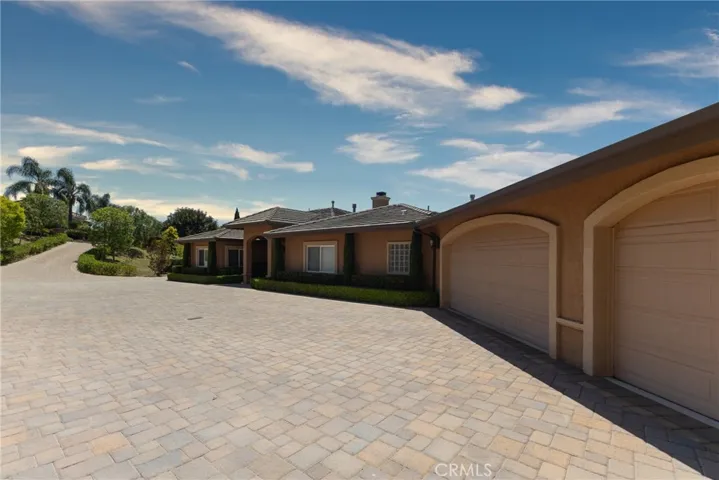 3 Car oversized Garage