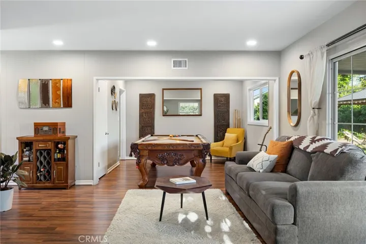 1142 Essex Street, Glendora, California 91740