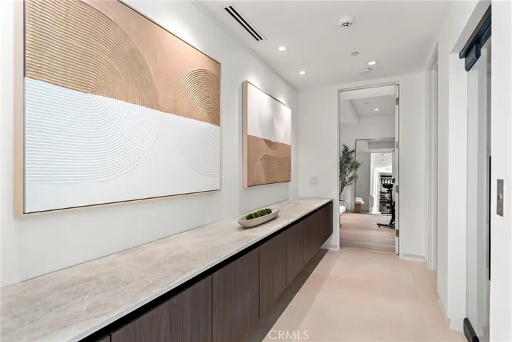 521 Alta Vista Way, Laguna Beach, California 92651