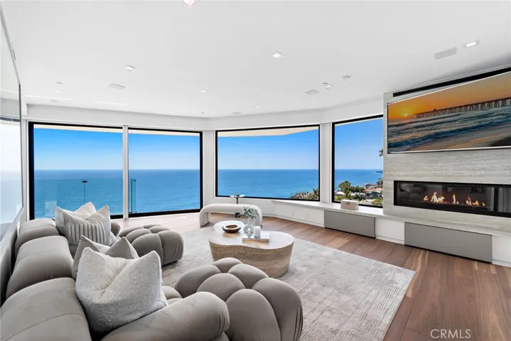 521 Alta Vista Way, Laguna Beach, California 92651