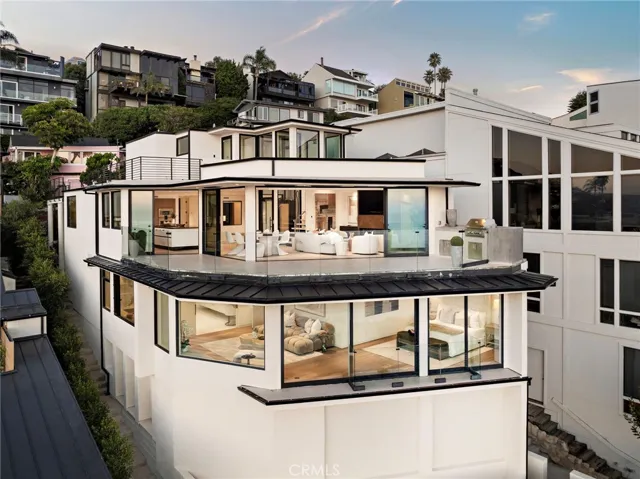 521 Alta Vista Way, Laguna Beach, California 92651