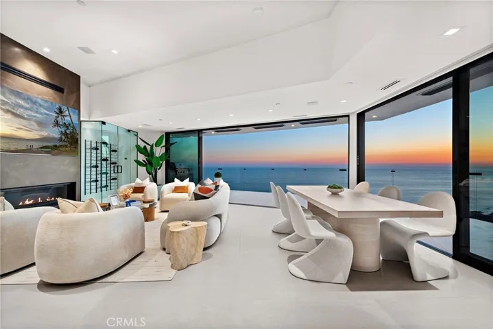 521 Alta Vista Way, Laguna Beach, California 92651