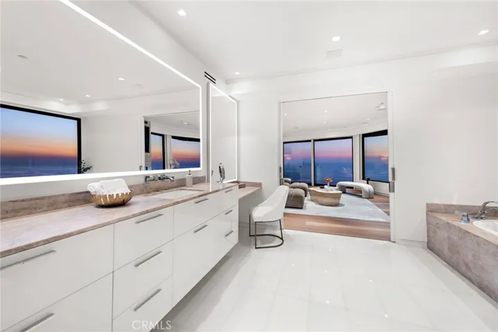 521 Alta Vista Way, Laguna Beach, California 92651