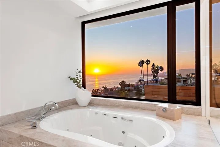 521 Alta Vista Way, Laguna Beach, California 92651