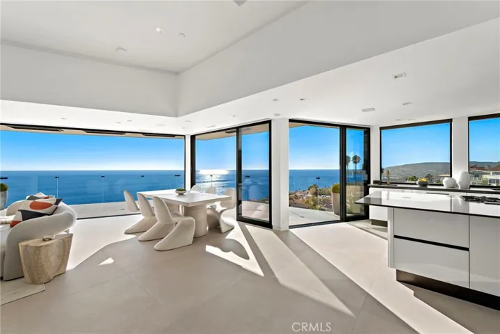 521 Alta Vista Way, Laguna Beach, California 92651