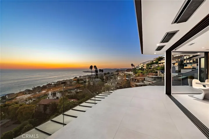 521 Alta Vista Way, Laguna Beach, California 92651