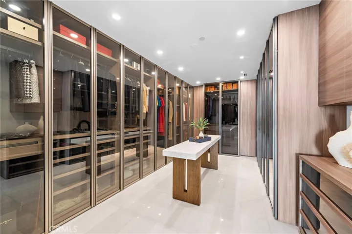 521 Alta Vista Way, Laguna Beach, California 92651