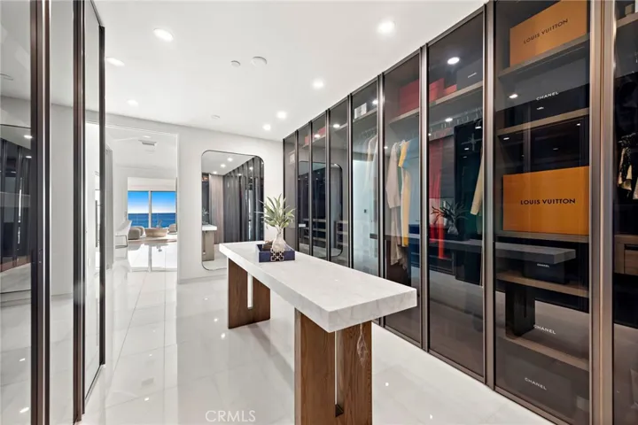 521 Alta Vista Way, Laguna Beach, California 92651