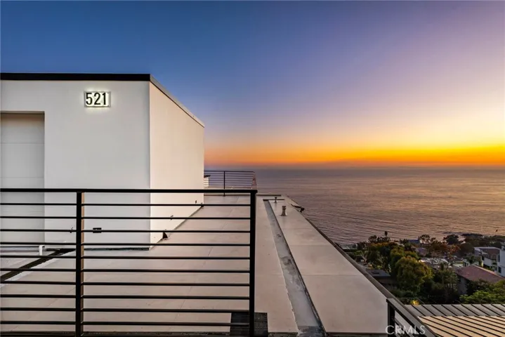 521 Alta Vista Way, Laguna Beach, California 92651