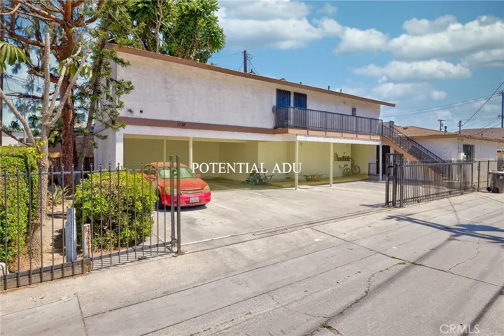 1132 E Arcadia Court, Long Beach, California 90813