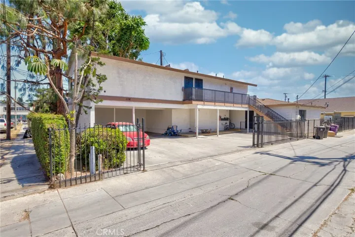 1132 E Arcadia Court, Long Beach, California 90813
