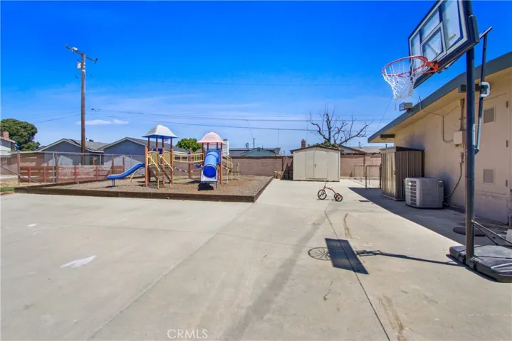 6575 Crescent Avenue, Buena Park, California 90620
