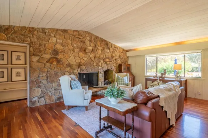 27193 Prado Del Sol, Carmel, California 93923