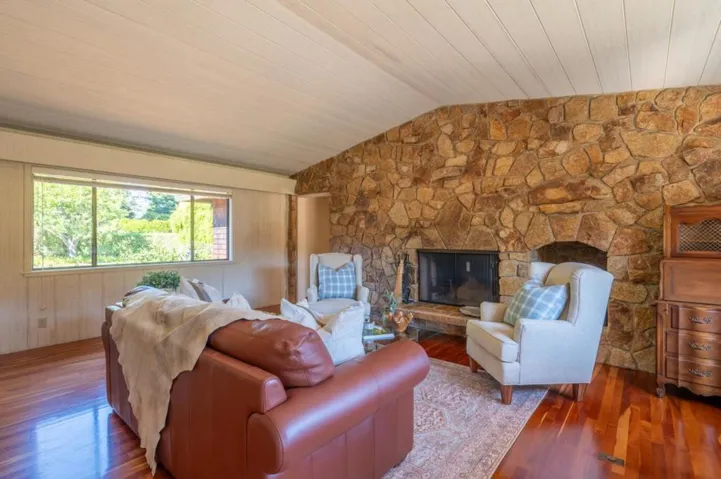 27193 Prado Del Sol, Carmel, California 93923