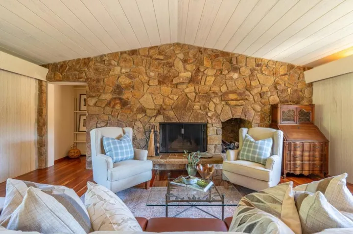 27193 Prado Del Sol, Carmel, California 93923