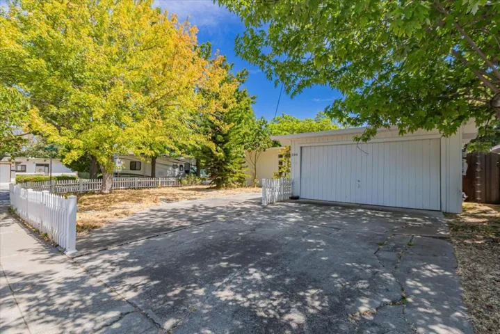 598 Maple Avenue, Sunnyvale, California 94085