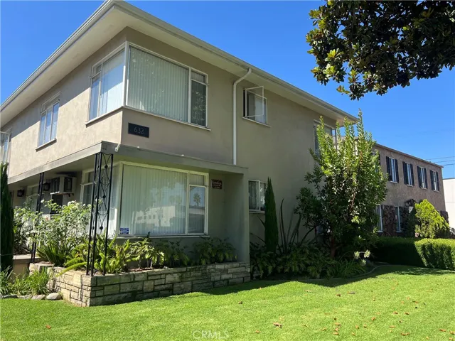 632 E Carson Street, Long Beach, California 90807