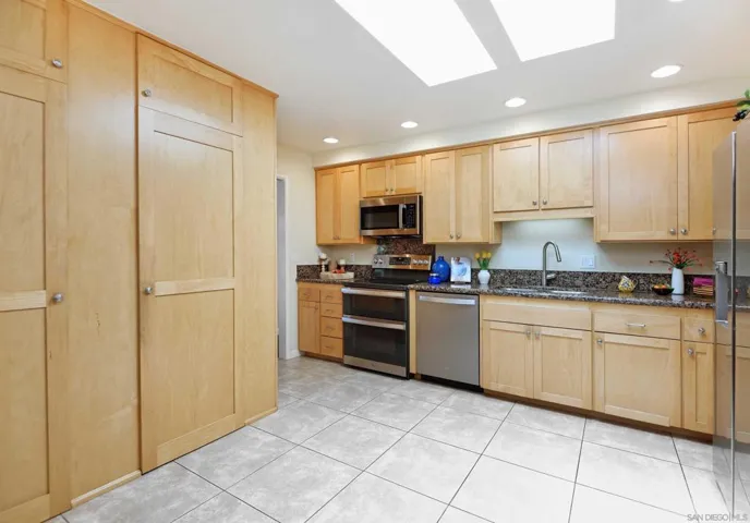 119 Guerrero Ct, Solana Beach, California 92075