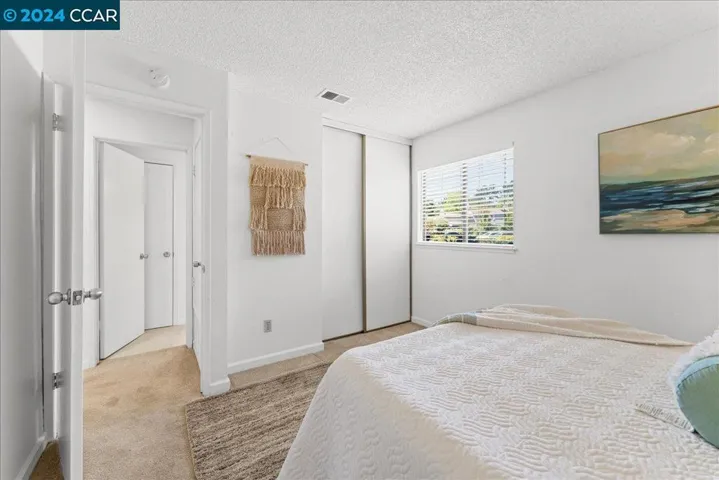 874 Valley Run, Hercules, California 94547