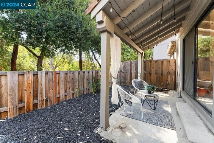 874 Valley Run, Hercules, California 94547