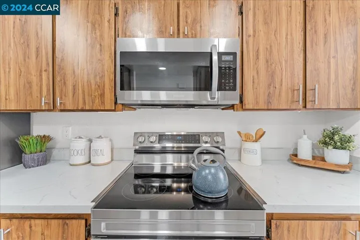 874 Valley Run, Hercules, California 94547