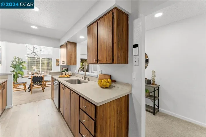874 Valley Run, Hercules, California 94547