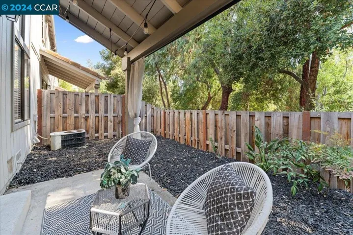 874 Valley Run, Hercules, California 94547