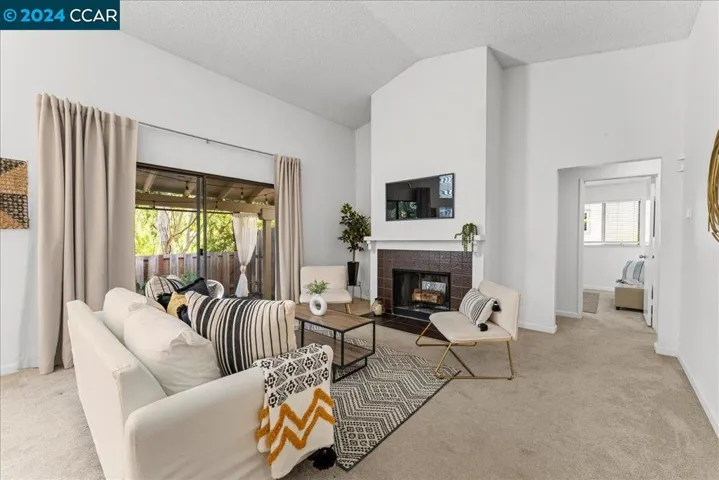 874 Valley Run, Hercules, California 94547