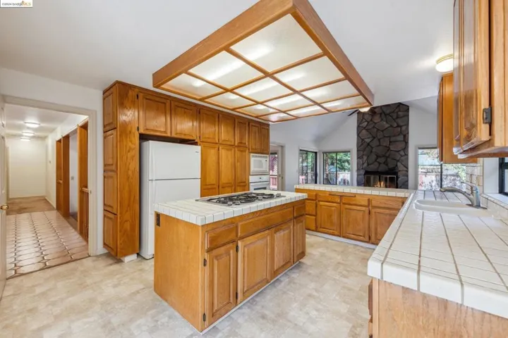501 Jenifer Ct, Santa Rosa, California 95404