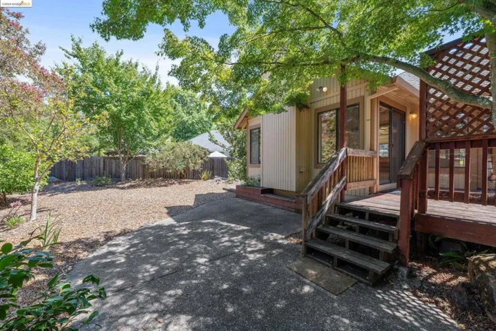 501 Jenifer Ct, Santa Rosa, California 95404