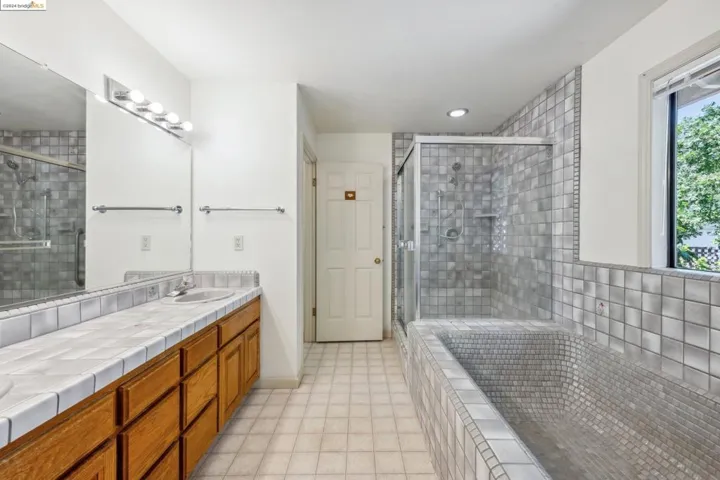 501 Jenifer Ct, Santa Rosa, California 95404
