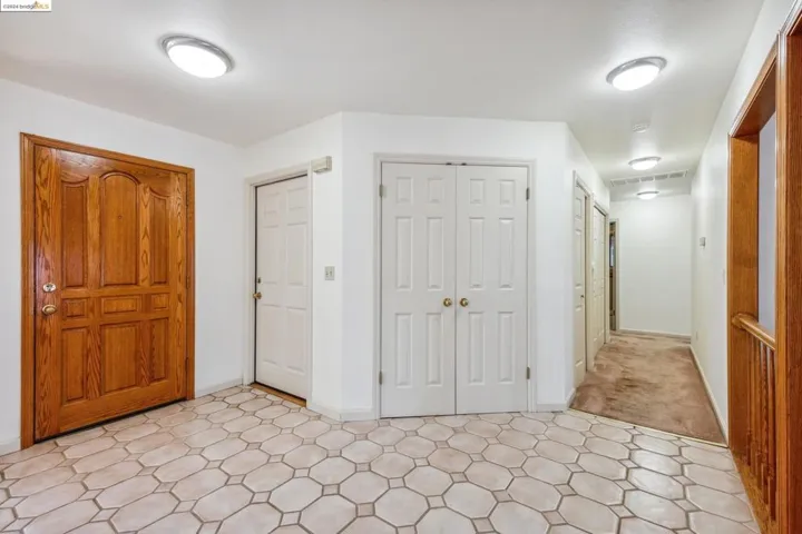 501 Jenifer Ct, Santa Rosa, California 95404
