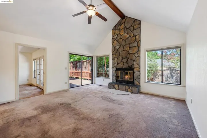 501 Jenifer Ct, Santa Rosa, California 95404