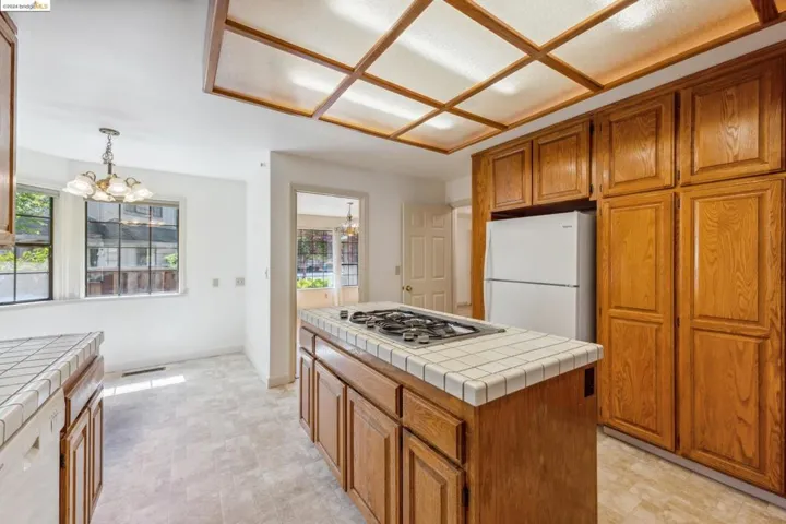 501 Jenifer Ct, Santa Rosa, California 95404