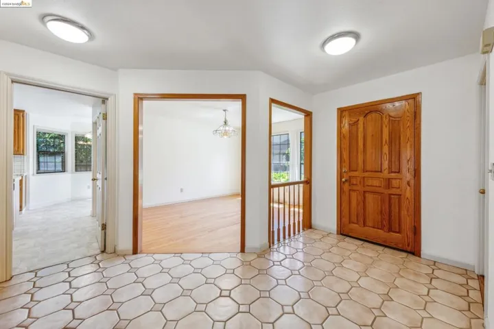 501 Jenifer Ct, Santa Rosa, California 95404