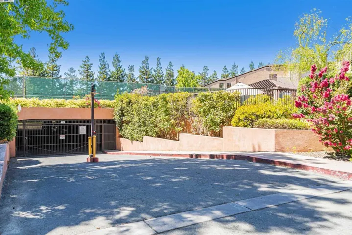 39199 Guardino Dr 171, Fremont, California 94538