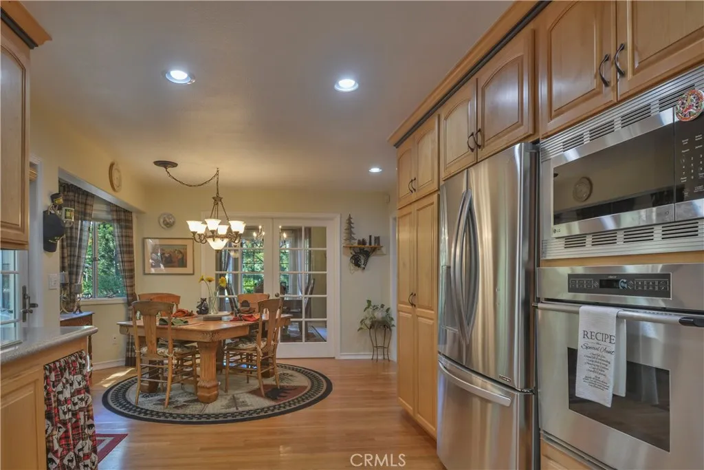 196 N Fairway Drive, Lake Arrowhead, California 92352 home-pic-13
